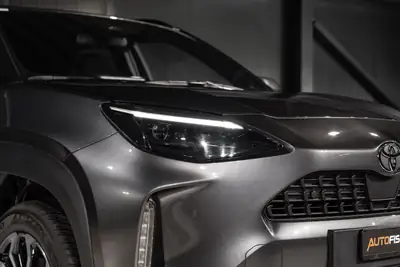 Toyota Yaris Cross 1.5 e-CVT — Hybride compact, neuf avec 9900 km seulement — Miniatur 25