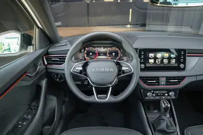 Skoda Scala 1.5 TSI Monte Carlo — Berline dynamique, garantie constructeur 5 ans, toit panoramique — Miniature 16