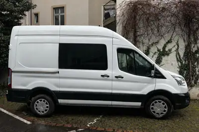 Ford Transit 350 L2 — Utilitaire polyvalent 2021, moteur essence fiable — exterior view