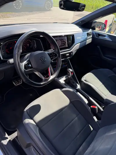 VW Polo 2.0 TSI GTI DSG — Sportive compacte, 207 ch et boîte auto — intérieur