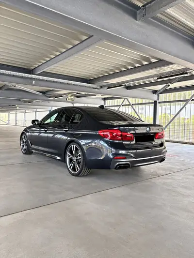 BMW M550i xDrive — Berline de luxe 462 ch, entretien BMW inclus jusqu'à 100'000 km — dashboard
