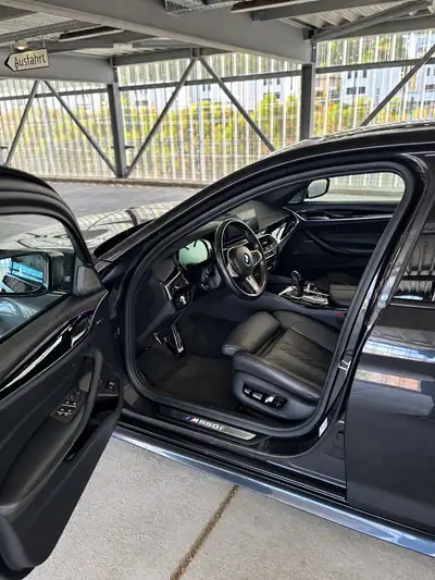 BMW M550i xDrive — Berline de luxe 462 ch, entretien BMW inclus jusqu'à 100'000 km — Thumbnail 8