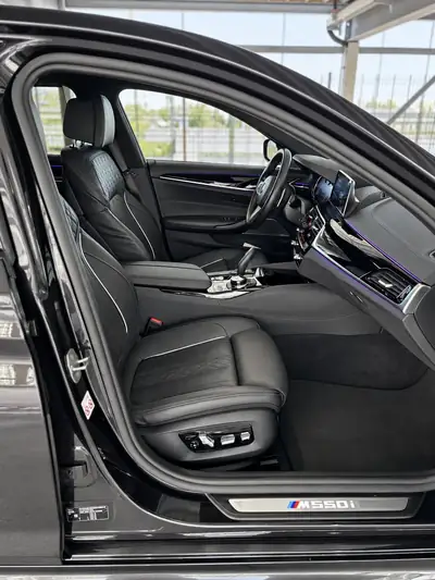BMW M550i xDrive — Berline de luxe 462 ch, entretien BMW inclus jusqu'à 100'000 km — Thumbnail 13