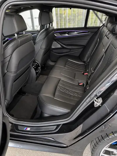 BMW M550i xDrive — Berline de luxe 462 ch, entretien BMW inclus jusqu'à 100'000 km — Thumbnail 16