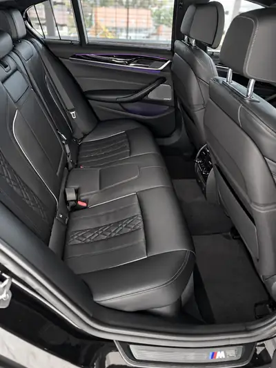 BMW M550i xDrive — Berline de luxe 462 ch, entretien BMW inclus jusqu'à 100'000 km — Thumbnail 19