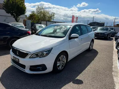 Peugeot 308 SW 1.6 BlueHDI — Break économique, faible consommation, garantie 2 ans — Seitenansicht