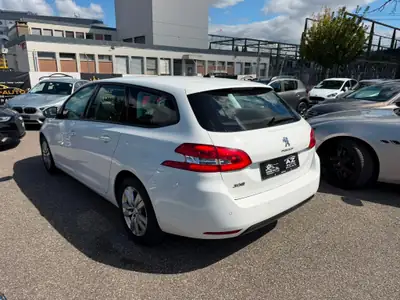 Peugeot 308 SW 1.6 BlueHDI — Break économique, faible consommation, garantie 2 ans — Innenraum