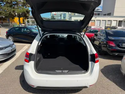 Peugeot 308 SW 1.6 BlueHDI — Break économique, faible consommation, garantie 2 ans — Miniatur 17