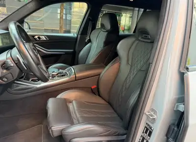BMW X7 xDrive40d M Pro Plus — SUV 7 places, diesel hybride performant, 39.000 km — Armaturenbrett