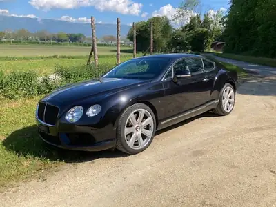 Bentley Continental 4.0 V8 — Coupé de prestige, 113 000 km, sans sinistre — Heckansicht