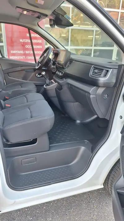 Nissan Primastar N-Connecta — Utilitaire diesel spacieux, kilométrage quasi neuf — arrière