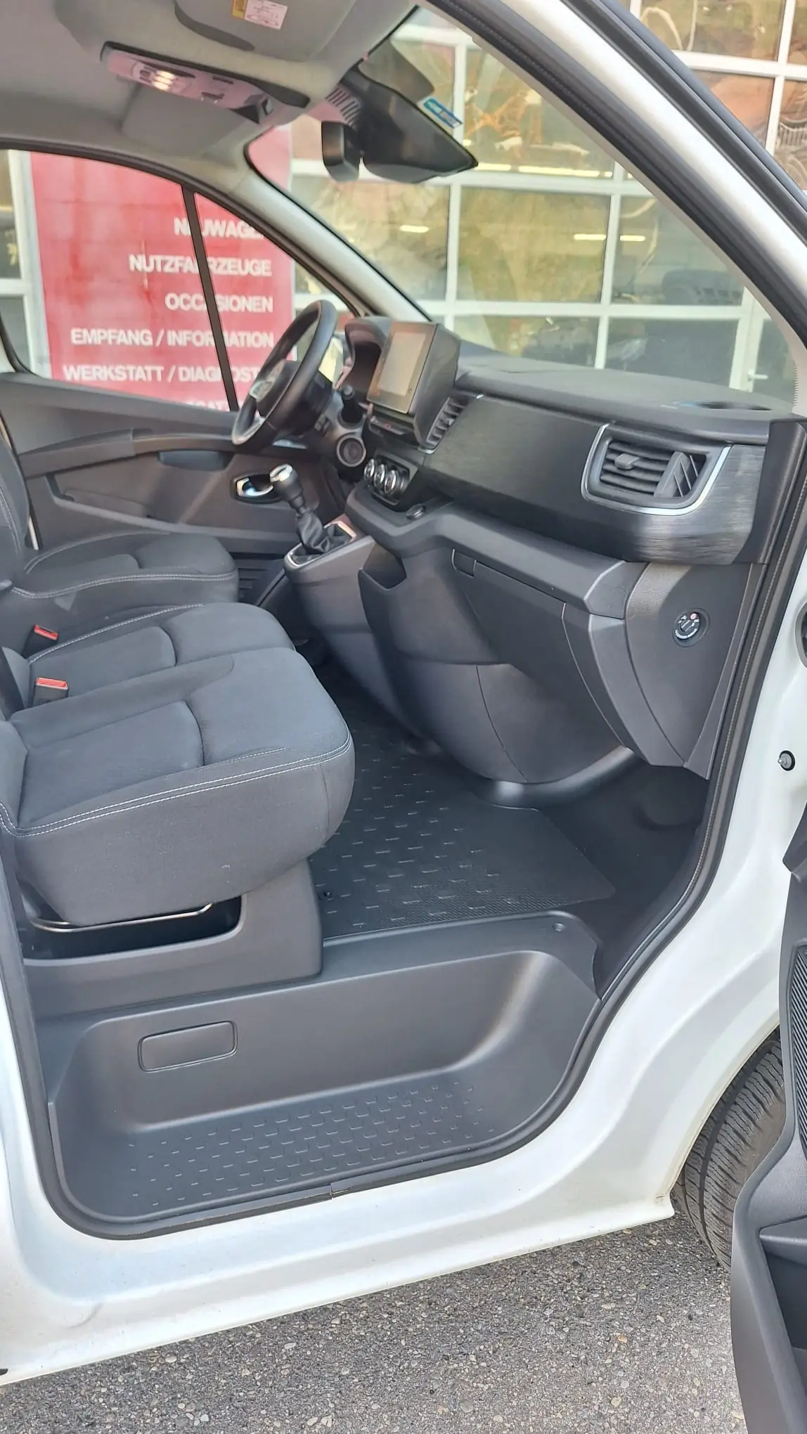 Nissan Primastar 2025 occasion Chur — 3