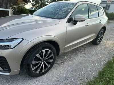Volvo XC60 2.0 B5 MH Plus Dark AWD — SUV hybride mild avec transmission intégrale — Miniature 13