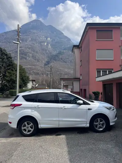 Ford Kuga 2.0 TDCi 150 Titanium — SUV diesel robuste, 64 000 km seulement — interni