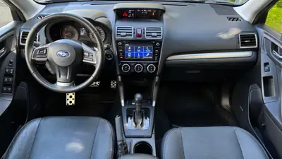 Subaru Forester 2.0D Luxury — SUV robuste, AWD, entretien impeccable — Thumbnail 9