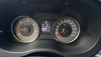 Subaru Forester 2.0D Luxury — SUV robuste, AWD, entretien impeccable — Thumbnail 11
