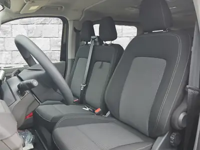 VW Caravelle BEV 2025 — Minibus électrique 7 places, rarissime et écologique — Miniature 11