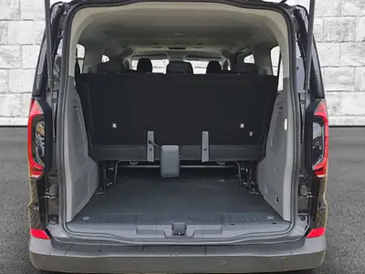 VW Caravelle BEV 2025 — Minibus électrique 7 places, rarissime et écologique — Miniature 14