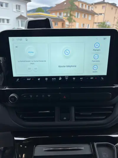 Ford Tourneo Custom 340 L1H1 PHEV — Monospace hybride rechargeable 8 places, technologie premium — Miniatur 7