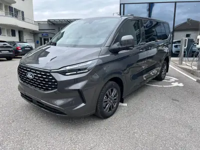 Ford Tourneo Custom 320 L1H1 — Minibus 8 places diesel, équipements premium et leasing 0% — Innenraum