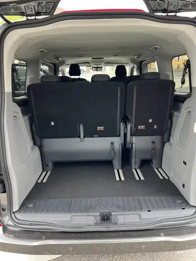 Ford Tourneo Custom 320 L1H1 — Minibus 8 places diesel, équipements premium et leasing 0% — Miniatur 12