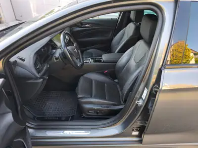 Opel Insignia 2.0 Turbo 260 PS — Berline premium 4x4 avec phares Matrix-LED et caméra 360° — Thumbnail 8