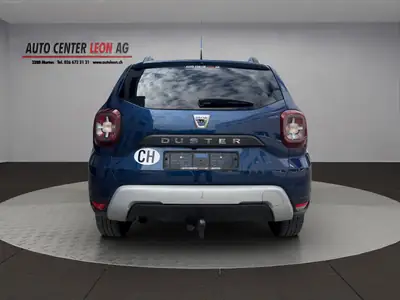 Dacia Duster TCe 125 Essential 4x4 — SUV polyvalent, 4 roues motrices et équipements pratiques — tableau de bord
