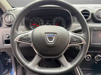 Dacia Duster TCe 125 Essential 4x4 — SUV polyvalent, 4 roues motrices et équipements pratiques — Miniature 10