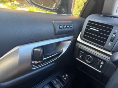 Lexus CT 200h Excellence — Berline hybride élégante, 90'000 km, entretien premium — Miniatura 8