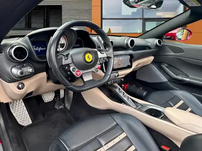 Ferrari Portofino 3.9 Turbo — Cabriolet sport rouge, 599 ch, état impeccable — Miniature 13
