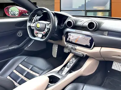 Ferrari Portofino 3.9 Turbo — Cabriolet sport rouge, 599 ch, état impeccable — Miniature 14