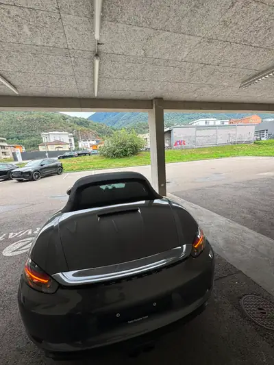 Porsche 718 Boxster 2.0 PDK — Roadster sportif, 60'000 km, propulsion arrière — interior