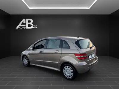 Mercedes-Benz Classe B 200 T — Monospace polyvalent, entretien récent et 193 ch — vista posteriore