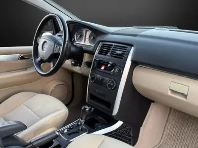 Mercedes-Benz Classe B 200 T — Monospace polyvalent, entretien récent et 193 ch — Miniatura 10