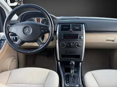 Mercedes-Benz Classe B 200 T — Monospace polyvalent, entretien récent et 193 ch — Miniatura 11