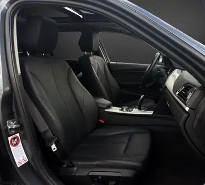 BMW 330d xDrive Touring — Break diesel performant, 258 ch et transmission intégrale — Miniatur 9