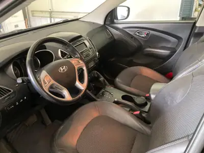 Hyundai iX35 2013 — SUV compact fiable, transmission automatique, sans sinistre — Innenraum