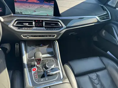 BMW X5M Competition Steptronic — SUV haute performance 626 ch, 65'000 km seulement — Miniature 21