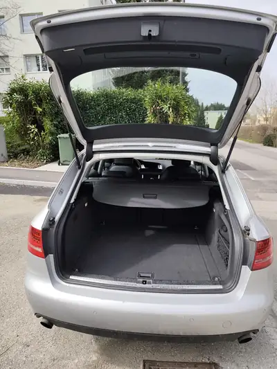 Audi A4 Avant 2.0 TFSI 211 ch — Break polyvalent quattro, frais de révision inclus — interior