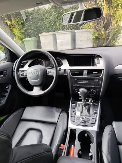 Audi A4 Avant 2.0 TFSI 211 ch — Break polyvalent quattro, frais de révision inclus — dashboard