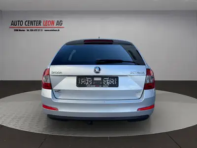 Skoda Octavia Combi 1.8 TSI 4x4 — Familiale polyvalente, 180 ch et transmission intégrale — tableau de bord