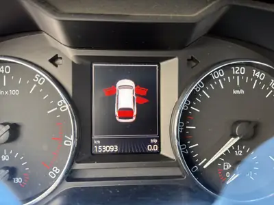 Skoda Octavia Combi 1.8 TSI 4x4 — Familiale polyvalente, 180 ch et transmission intégrale — Miniature 11