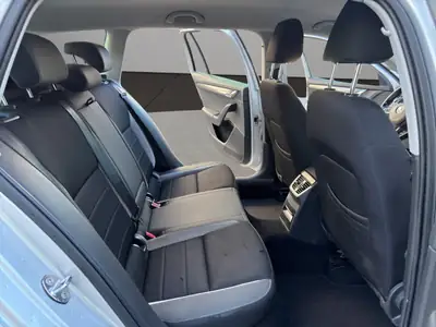 Skoda Octavia Combi 1.8 TSI 4x4 — Familiale polyvalente, 180 ch et transmission intégrale — Miniature 18