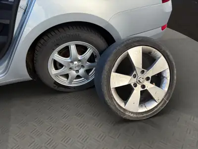 Skoda Octavia Combi 1.8 TSI 4x4 — Familiale polyvalente, 180 ch et transmission intégrale — Miniature 20