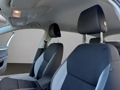 Skoda Octavia Combi 1.8 TSI 4x4 — Familiale polyvalente, 180 ch et transmission intégrale — Miniature 21