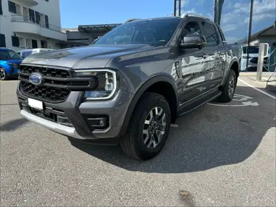 Ford Ranger Wildtrak 2.3 EcoBoost e-4WD — Pick-up hybride rechargeable, 2 000 km seulement — Innenraum