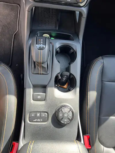 Ford Ranger Wildtrak 2.3 EcoBoost e-4WD — Pick-up hybride rechargeable, 2 000 km seulement — Miniatur 11