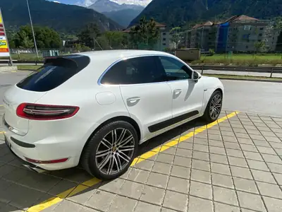 Porsche Macan 3.0 V6 S Diesel — SUV sportif avec 258 ch, entretien impeccable — Heckansicht