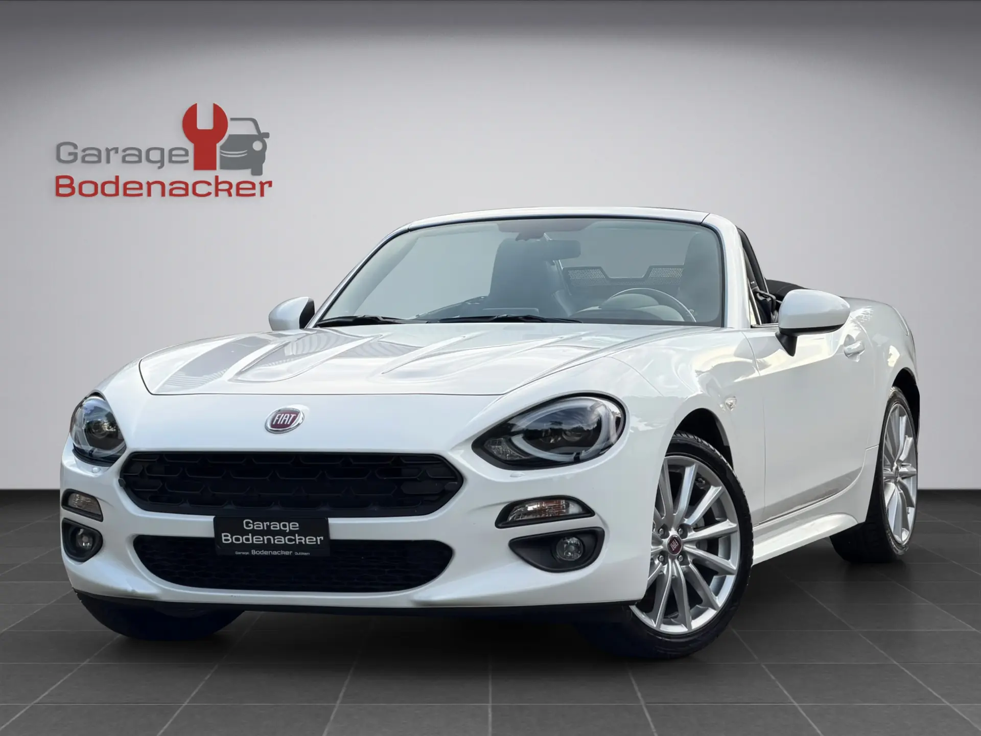 FIAT 124 Spider 1.4 TB Lusso — Cabriolet rétro, motorisation turbo et équipement premium