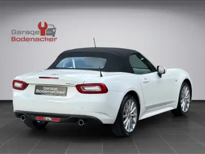 FIAT 124 Spider 1.4 TB Lusso — Cabriolet rétro, motorisation turbo et équipement premium — Miniatur 10